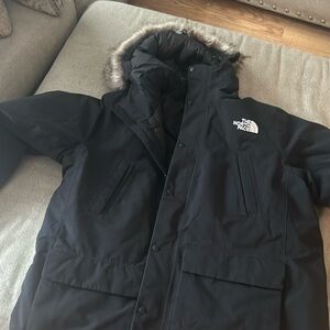 Warm north face coat for Men/]women.